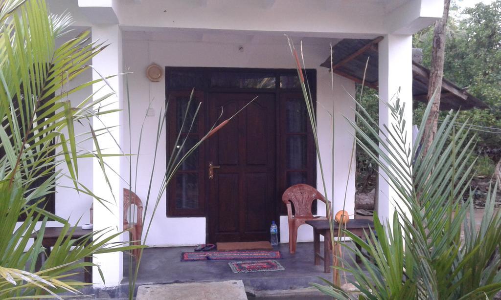 Sigiriya River Side Resort Exterior photo
